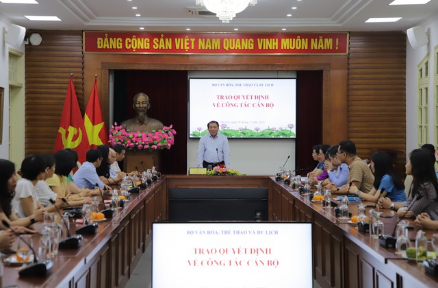 Bộ trưởng Nguyễn Văn Hùng: &quot;Công tác cán bộ phải làm đến đâu chắc đến đó&quot; - Ảnh 1.
