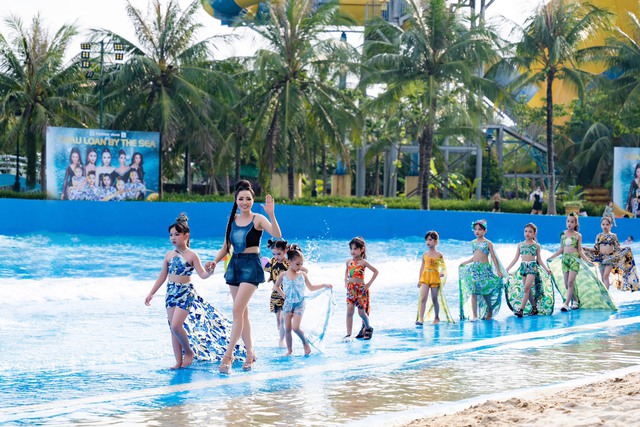 “Fashion Show Chau Loan By The Sea” – Show diễn thời trang lớn và chuyên nghiệp - Ảnh 5.