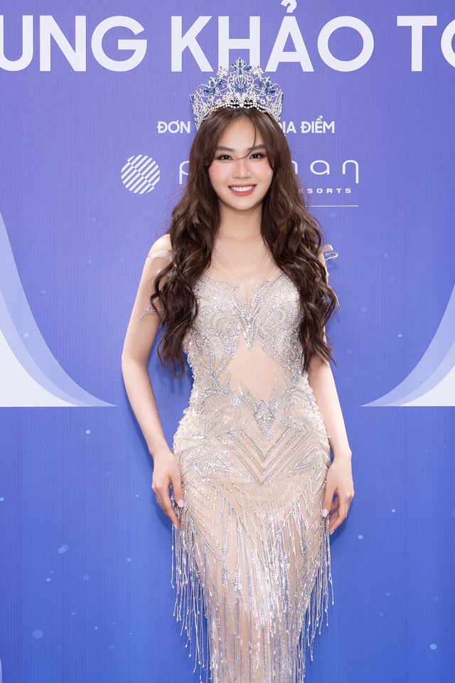 Thảm đỏ Miss World Vietnam: Mai Phương cùng dàn hậu đọ visual nét căng, Top 59 thí sinh lần đầu lộ diện - Ảnh 1.