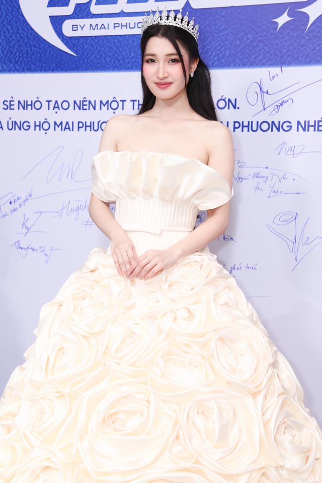 Thảm đỏ Miss World Vietnam: Mai Phương cùng dàn hậu đọ visual nét căng, Top 59 thí sinh lần đầu lộ diện - Ảnh 2.