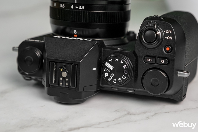 Ra đường chụp ảnh với Fujifilm X-S20: Không còn là dòng máy 'nhập môn' - Ảnh 11.