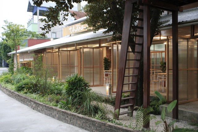 Một nhà hàng ở ngoại thành Hà Nội có view &quot;đỉnh của chóp&quot;, báo Mỹ cũng khen hết lời - Ảnh 7.