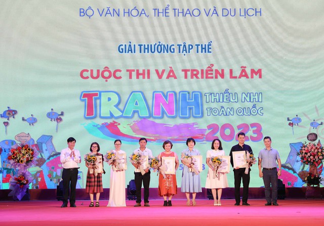 Trao giải cuộc thi và khai mạc triển lãm tranh thiếu nhi toàn quốc - Ảnh 3.