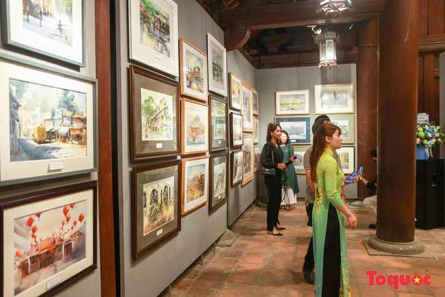 Trưng bày hơn 100 tác phẩm của các họa sĩ phương Nam - Ảnh 3.