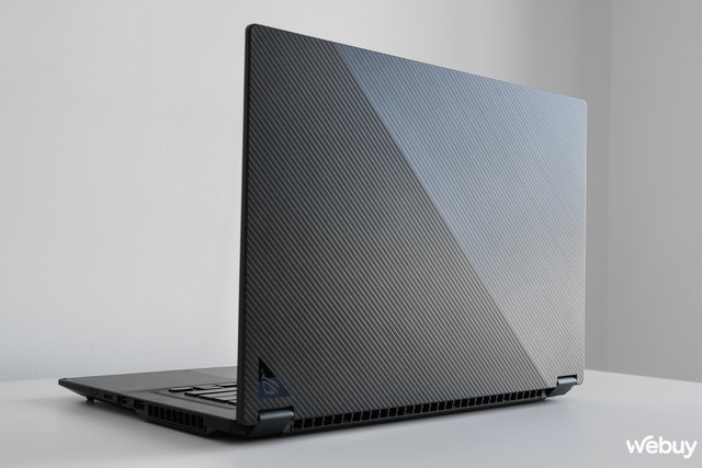 Đây là ASUS ROG Flow X16: Laptop gaming xoay gập mạnh nhất thế giới, giá 65,99 triệu đồng - Ảnh 1.