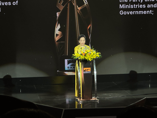 Lễ khai mạc Liên hoan phim châu Á Đà Nẵng: Visual mãn nhãn và hứa hẹn tạo dấu ấn quốc tế - Ảnh 1.