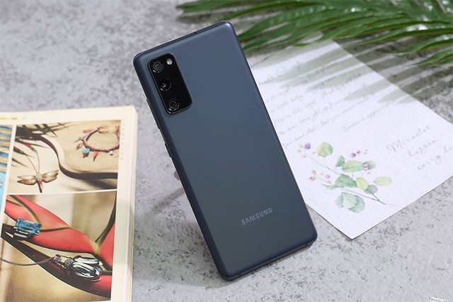 Mẫu smartphone giảm hơn nửa giá tại Việt Nam: Mệnh danh là 'kẻ hủy diệt flagship', giành ngôi vương trong top điện thoại Android - Ảnh 4.