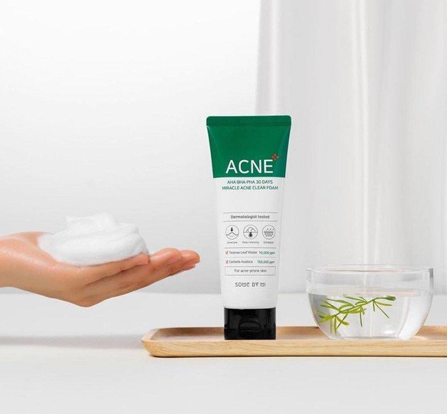 Chăm da theo xu hướng Skinimalism để hạn chế lỗ chân lông bí bách ngày hè - Ảnh 3.