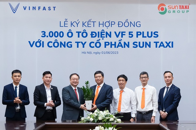 Đơn hàng &quot;khủng&quot;: Sun Taxi mua 3.000 xe ô tô điện Vinfast VF 5 Plus  - Ảnh 1.
