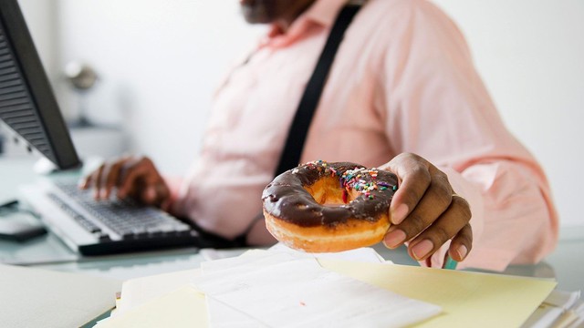 Nghiên cứu mới chỉ ra thói quen "1 ít - 2 nhiều" khi ăn làm tăng nguy cơ mắc đái tháo đường - Ảnh 1.