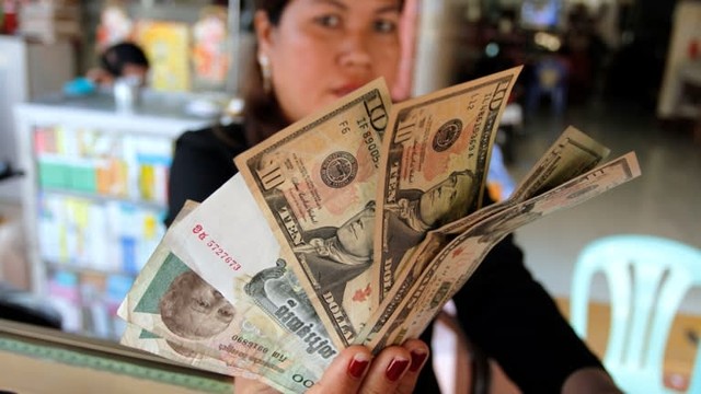 Láng giềng vay hơn 10 tỷ USD trong 3 tháng, tình hình nợ công của Việt Nam ra sao? - Ảnh 1.