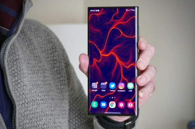 Mẫu smartphone giảm giá hơn 10 triệu đồng tại Việt Nam: Chiếc flagship 'tối thượng' luôn nằm trong danh sách tốt nhất của năm - Ảnh 2.