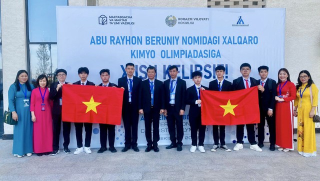 Việt Nam đoạt 8 Huy chương Olympic Hóa học Quốc tế Abu Reikhan Beruniy  - Ảnh 1.