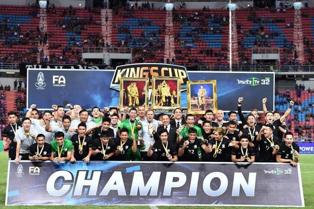 Sau 2 trận thua Việt Nam và Malaysia, Thái Lan có thay đổi lớn cho King's Cup - Ảnh 2.