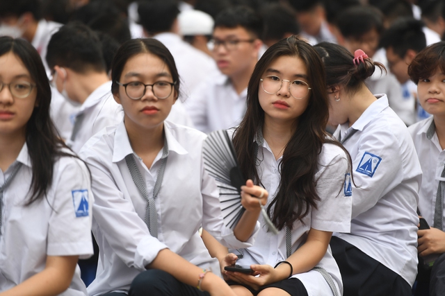 Dàn nữ sinh gây thương nhớ mùa bế giảng năm nay: Vừa xinh vừa duyên dáng bảo sao ai cũng "mê tít"! - Ảnh 6. Dàn nữ sinh gây thương nhớ mùa bế giảng năm nay: Vừa xinh vừa duyên dáng bảo sao ai cũng "mê tít"! - Ảnh 6.