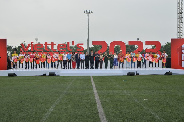 Giải bóng đá Viettel's World Cup 2023 quy tụ 16 đội bóng trên thế giới - Ảnh 1.