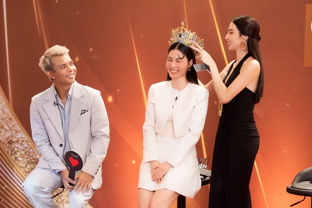 Thùy Tiên trao vương miện cho Diễm My 9X, BGK Miss Grand Vietnam bất đồng quan điểm - Ảnh 3.