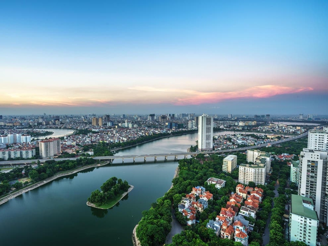 Báo Anh gợi ý những khách sạn tốt nhất tại Hà Nội trong năm 2023 - Ảnh 1.