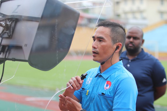 18 Trọng tài, trợ lý Trọng tài Việt Nam được FIFA xác nhận hoàn thành đào tạo VAR - Ảnh 1.