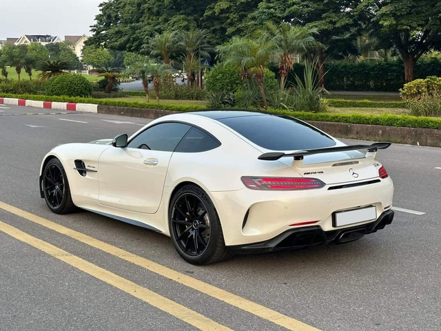 Bán Mercedes-AMG GT R chỉ sau 1.400 km lăn bánh, người bán chia sẻ: ‘Tiết kiệm gần 3 tỷ đồng’ - Ảnh 3.