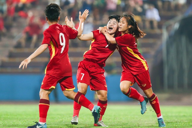 U20 nữ Việt Nam thắng kịch tích U20 nữ Iran vòng loại U20 nữ châu Á 2024  - Ảnh 1.