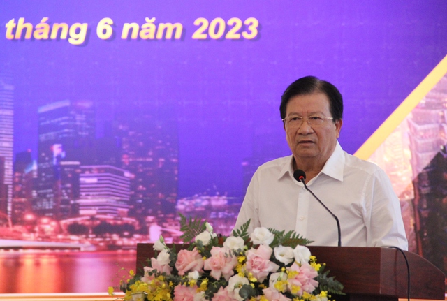 Nguyên Phó Thủ tướng Trịnh Đình Dũng: Mê Linh phải đảm nhận chức năng đô thị vệ tinh, gánh vác thêm trách nhiệm cho Hà Nội - Ảnh 1.