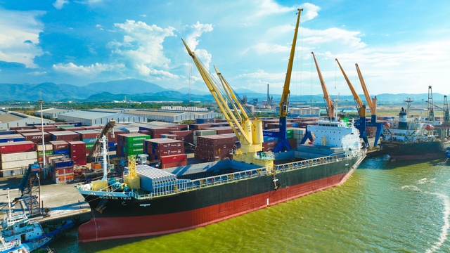 Cảng Chu Lai đón tàu lớn và nâng cao hiệu suất khai thác hàng rời  - Ảnh 5.