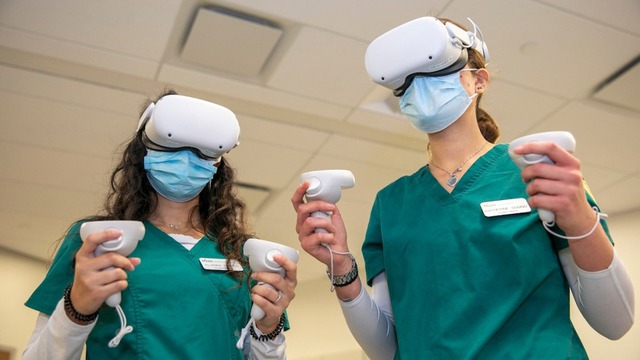 Sinh viên điều dưỡng học với kính VR có điểm cao hơn sinh viên học theo cách truyền thống: thêm cơ sở để tin vào thực tế ảo và Apple - Ảnh 1.