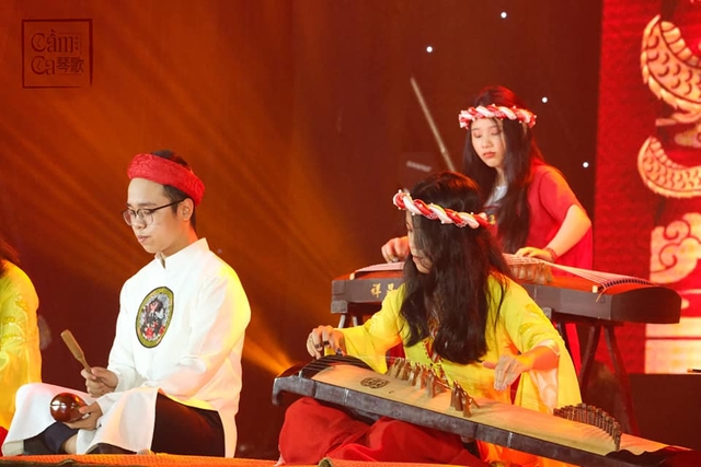 Nỗ lực giữ gìn hồn cốt dân tộc qua nhạc cụ truyền thống Việt Nam - Ảnh 2.