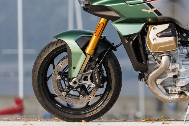 Moto Guzzi V100 Mandello ra mắt: Áp dụng hệ thống khí động học, sẽ ra mắt Việt Nam trong tháng 8 tới - Ảnh 4.