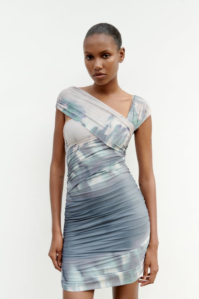 Không phải nữ chính hay nữ phụ, đây mới là mỹ nhân ''Người Nổi Tiếng'' mặc đẹp từ trong phim đến ngoài đời  - Ảnh 18.