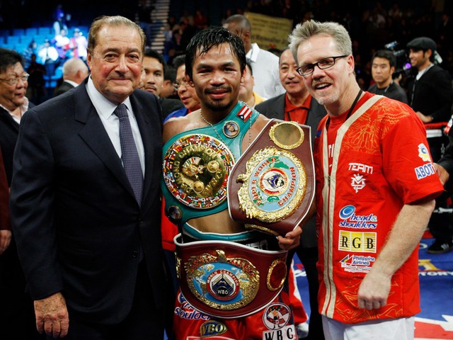 Huyền thoại Manny Pacquiao thượng đài quyền Anh cùng Buakaw - Ảnh 2.