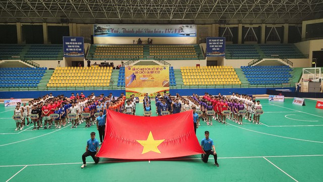 Khai mạc Giải Vô địch Bóng rổ trẻ 5x5 U18 quốc gia năm 2023 - Ảnh 1.