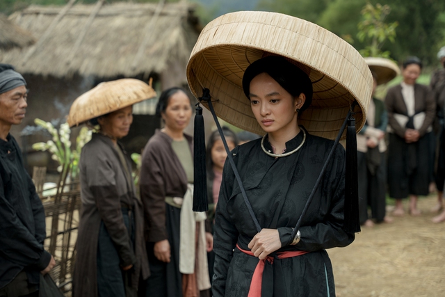Phim cổ trang Việt được mong chờ nhất 2023 tung trailer đầu tiên, khán giả trầm trồ trước tạo hình của nữ chính  - Ảnh 1.