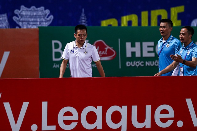 Văn Quyết tươi cười trong ngày cuối chịu án phạt, sẵn sàng trở lại thi đấu cho Hà Nội FC  - Ảnh 3.
