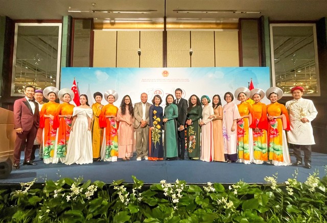 Việt Nam - Singapore: Hợp tác văn hóa, thể thao và du lịch thông qua giao lưu nhân dân, kết nối con người - Ảnh 4.