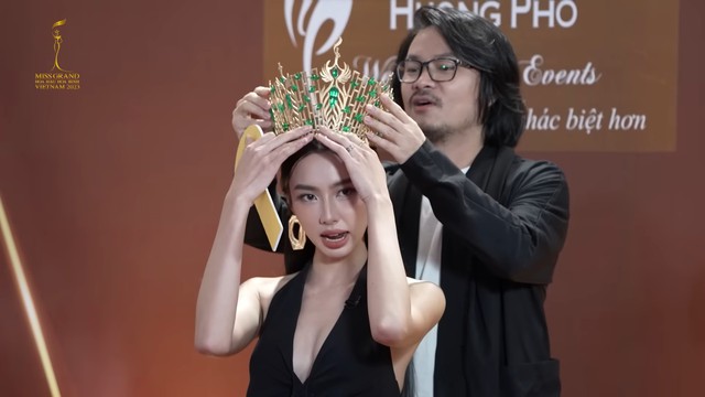 Hoa hậu Thuỳ Tiên phản ứng lại nhận xét của NTK Đỗ Long trước thí sinh 12 tuổi - Ảnh 4.