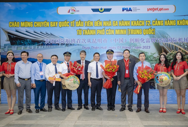 Nhà ga T2 - Cảng Hàng không quốc tế Phú Bài đón chuyến bay quốc tế đầu tiên - Ảnh 3.