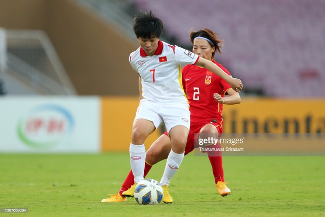 World Cup 2023: Phóng viên Anh hào hứng nhắc lại siêu phẩm kép &quot;có một không hai&quot; của tuyển thủ Việt Nam - Ảnh 1.