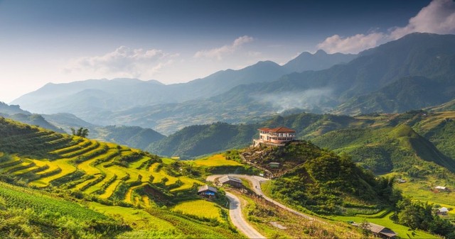 Báo quốc tế gợi ý top 10 điểm đến khám phá vẻ đẹp tiềm ẩn của Việt Nam - Ảnh 1.