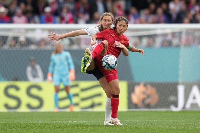 Đội tuyển nữ Việt Nam 0-3 tuyển Mỹ: Các cô gái Việt Nam thi đấu kiên cường trong ngày ra mắt World Cup - Ảnh 1.