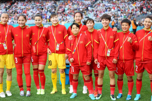 Hoan hô thủ môn Kim Thanh, xuất sắc cản phá penalty giúp đội tuyển nữ Việt Nam 'thoát' bàn thua - Ảnh 11.