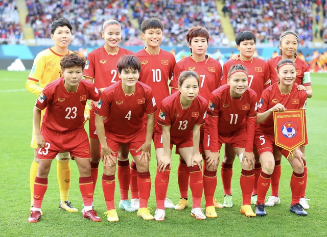 Hoan hô thủ môn Kim Thanh, xuất sắc cản phá penalty giúp đội tuyển nữ Việt Nam 'thoát' bàn thua - Ảnh 9.