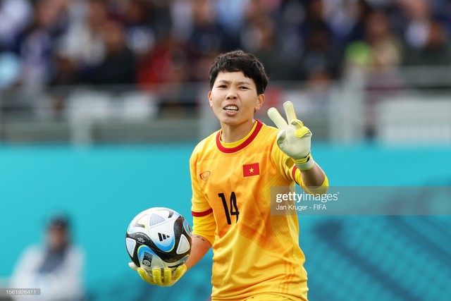 HLV Mai Đức Chung khen ngợi thủ môn Kim Thanh, nói lời tự hào về tuyển nữ Việt Nam khi gặp Mỹ - Ảnh 2.