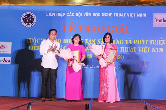 Trao giải cuộc thi tìm hiểu 75 năm xây dựng và phát triển Liên hiệp các Hội VHNT Việt Nam - Ảnh 3.