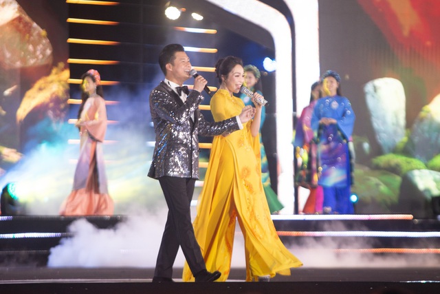 Toàn cảnh Chung kết Miss World Vietnam 2023: Loạt khoảnh khắc gây xúc động, top 3 vỡ oà khi đăng quang  - Ảnh 7.