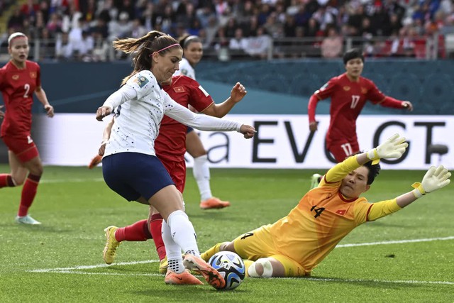 Chuyện lạ World Cup: Đội tuyển nữ phải chia tiền thưởng cho đội tuyển nam - Ảnh 1.