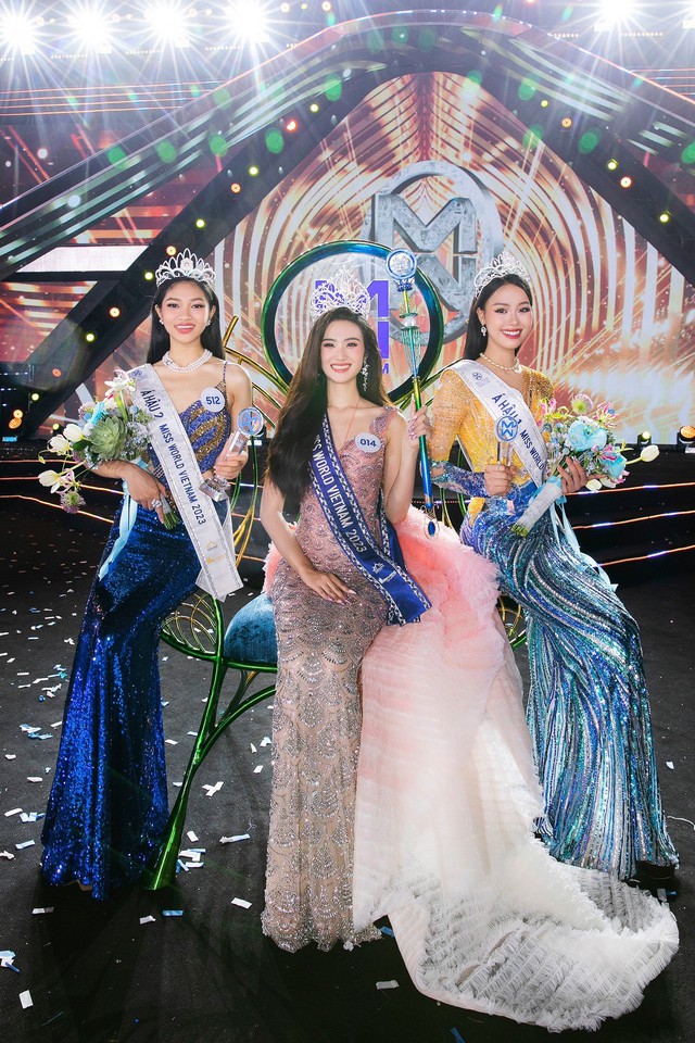 Toàn cảnh Chung kết Miss World Vietnam 2023: Loạt khoảnh khắc gây xúc động, top 3 vỡ oà khi đăng quang  - Ảnh 31.