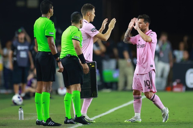 Messi tỏa sáng giúp đội bóng của Beckham giành chiến thắng lịch sử ở ngay trận đá chính đầu tiên - Ảnh 7.