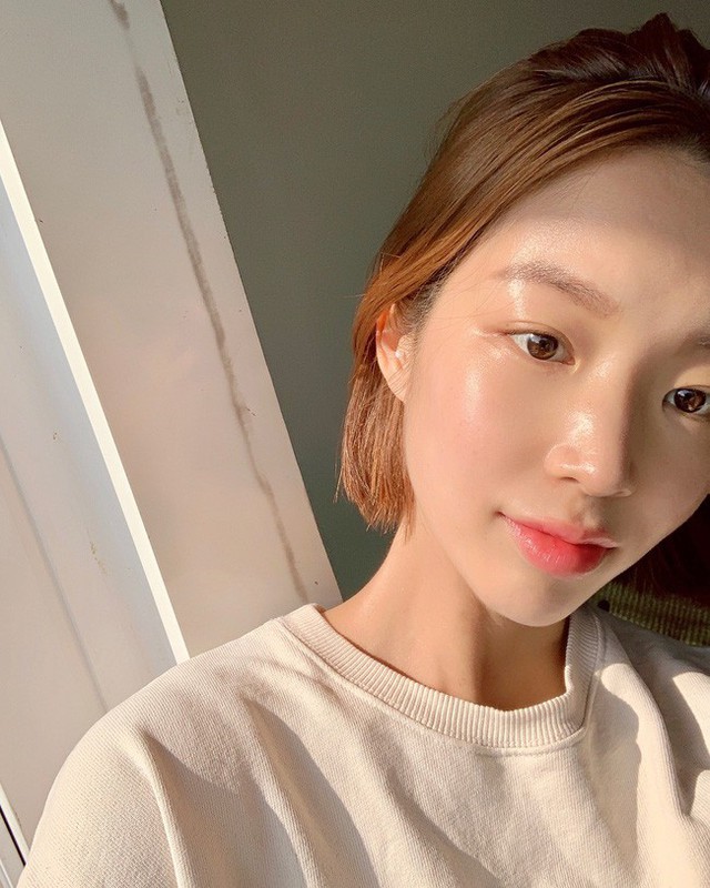 6 sai lầm khi thoa kem chống nắng mùa hè ai cũng mắc phải, chuyên gia khuyên nhất định phải loại bỏ ngay - Ảnh 2.